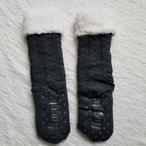 NWOT Huggle House Sock Slippers with Knit Pattern and Sherpa Style Fleece
